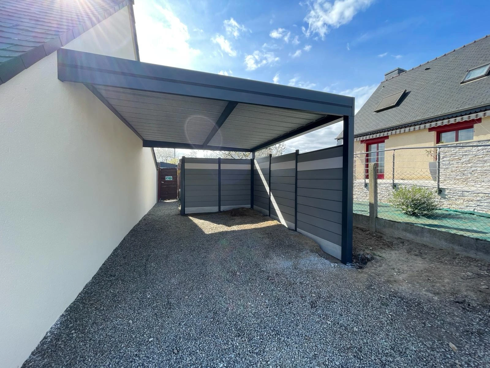 Carport DoMaAbri'Plus + clôture DoMaStyl'
