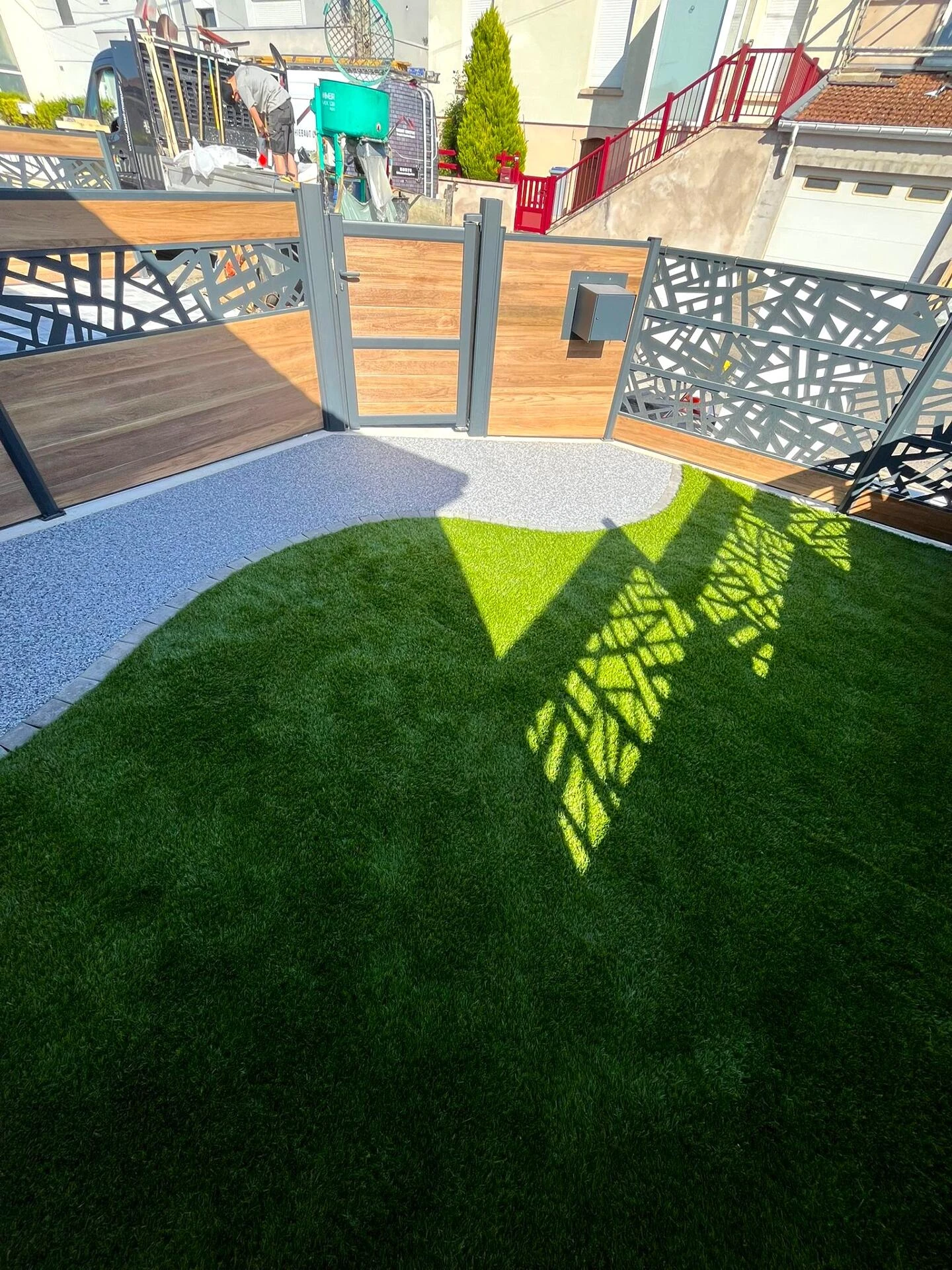 Clôture et Portillon DoMaStyl' effet bois avec décors