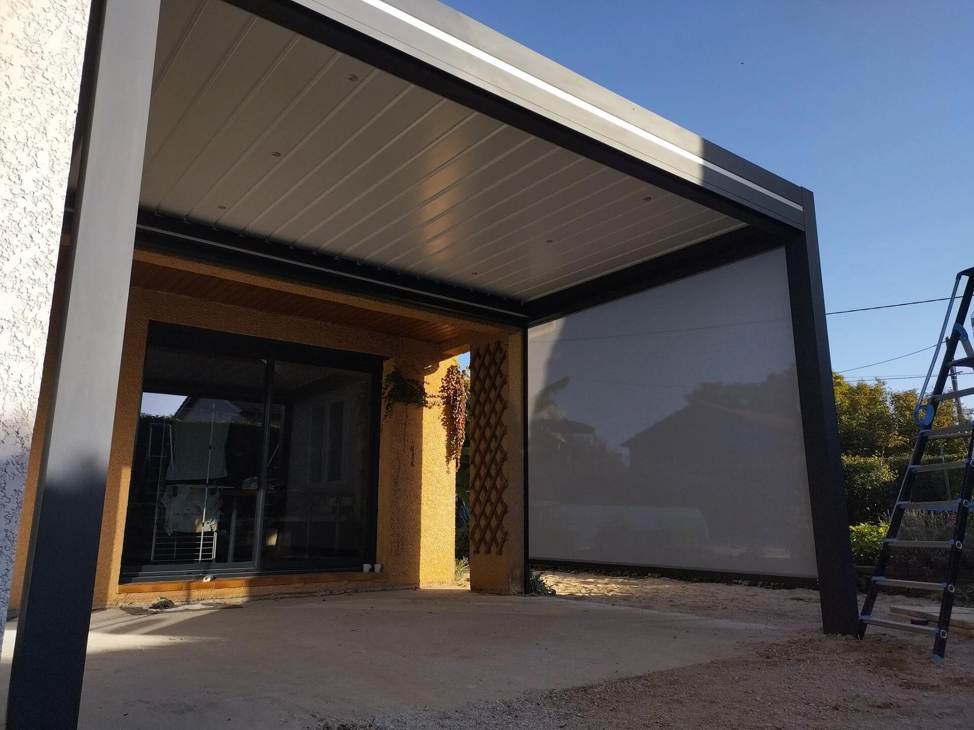 Pergola adossée
