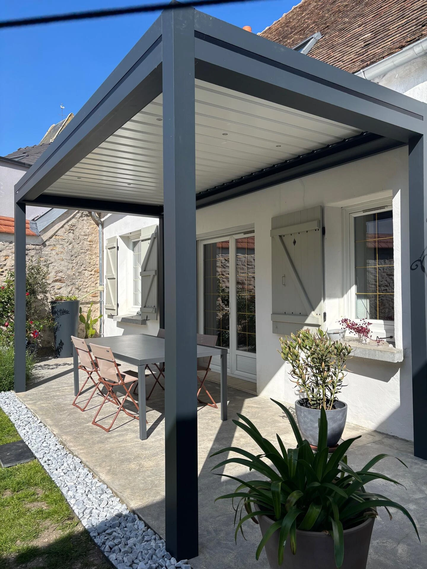 Pergola bioclimatique adossé Ventury +
