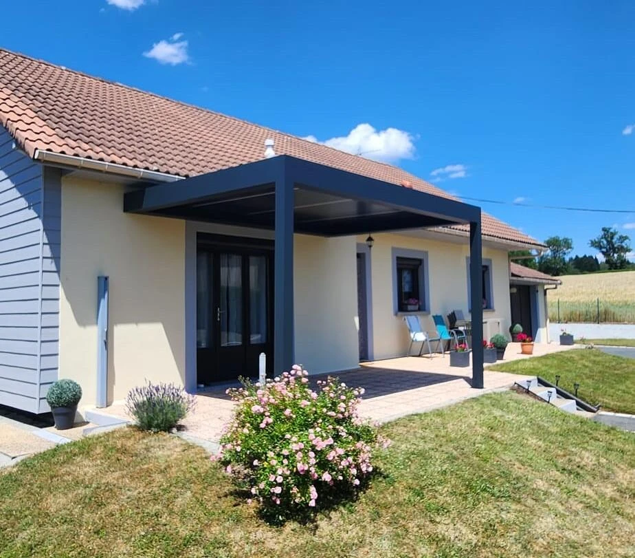 Pergola Plein'R Primo gris 7016 et lames grises