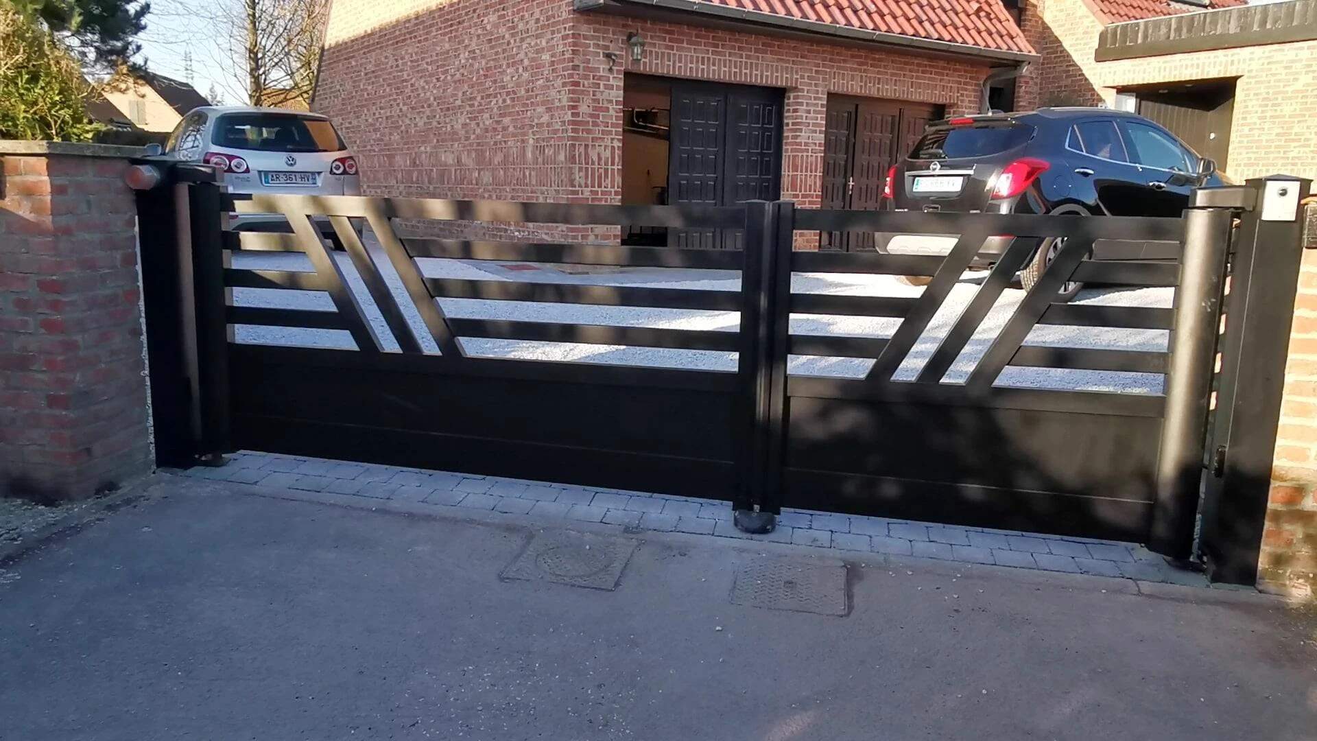 Portail aluminium battant