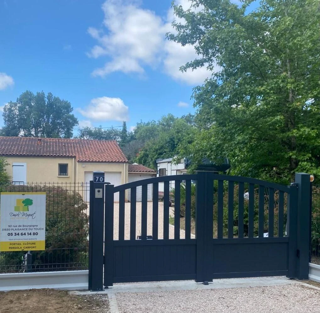 Portail aluminium battant Classic'