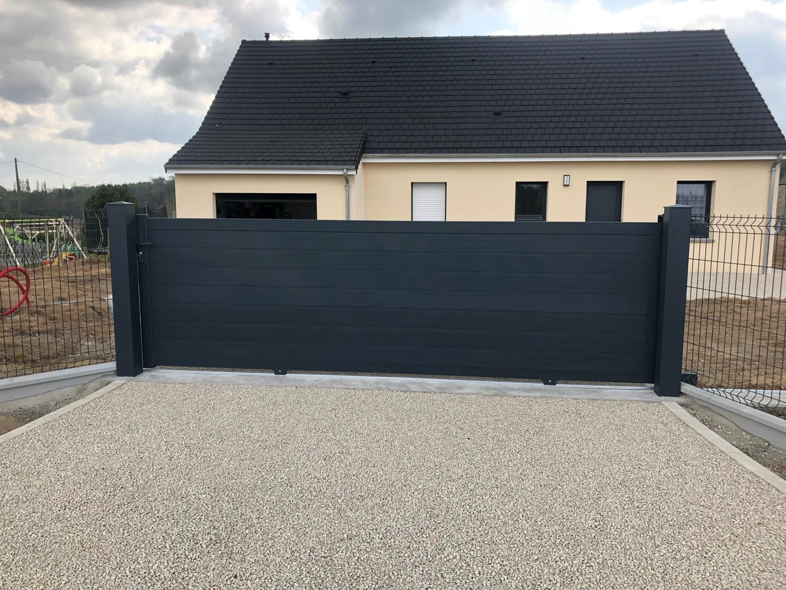 Portail aluminium coulissant