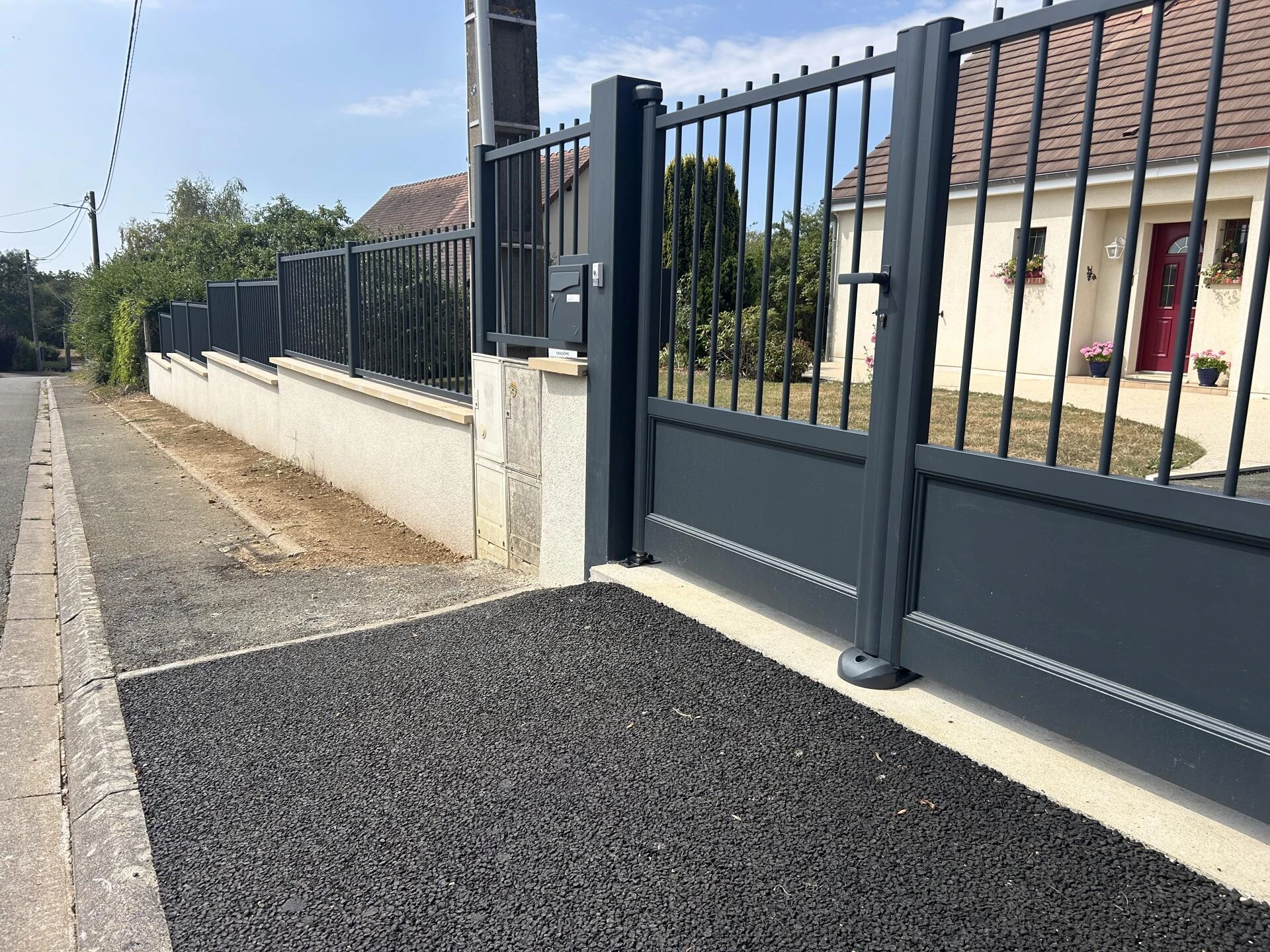 Portail Authentique battant et clôture authentique +muret