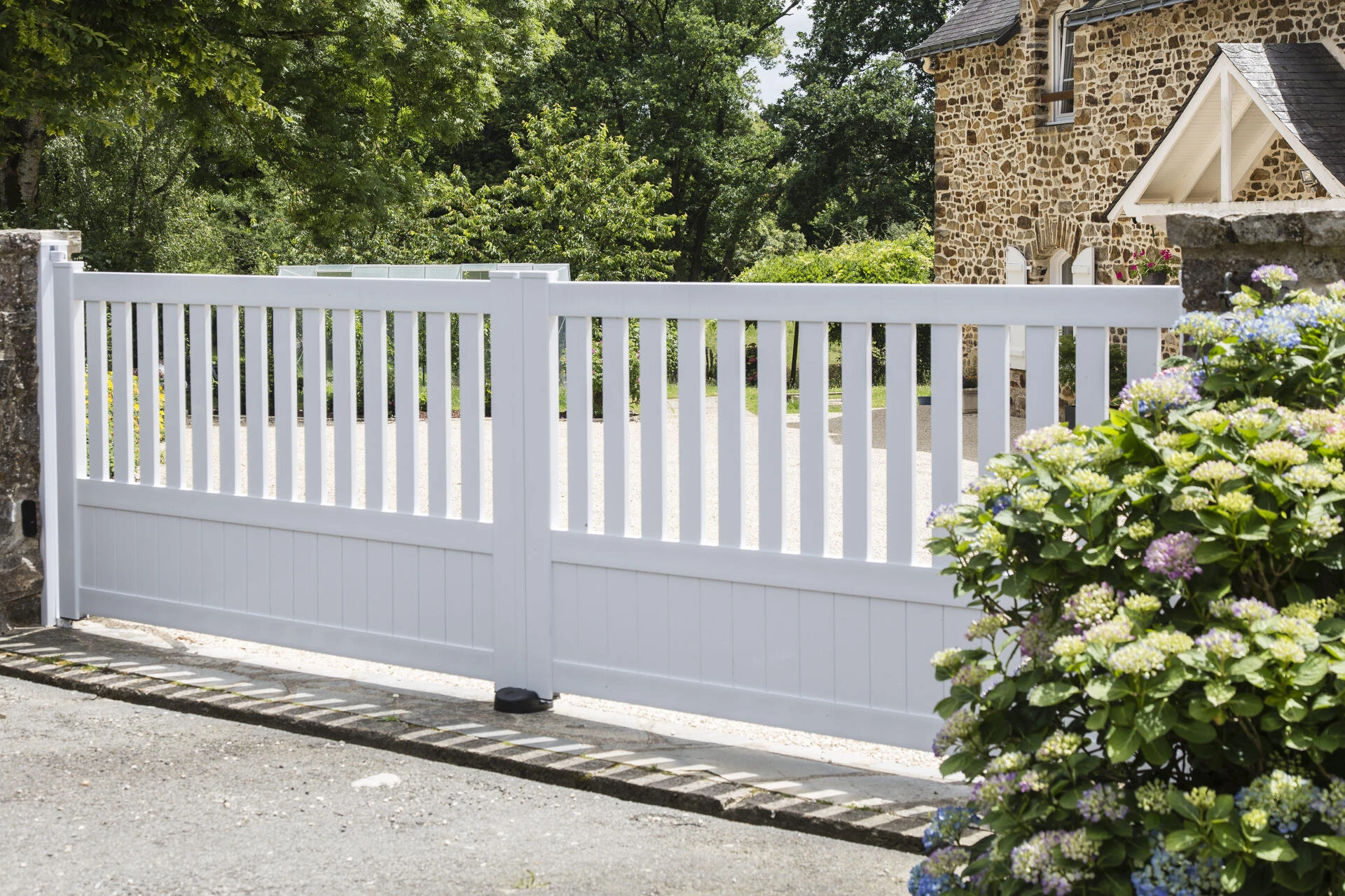 Portail battant PVC DoMaPlast' Manhattan