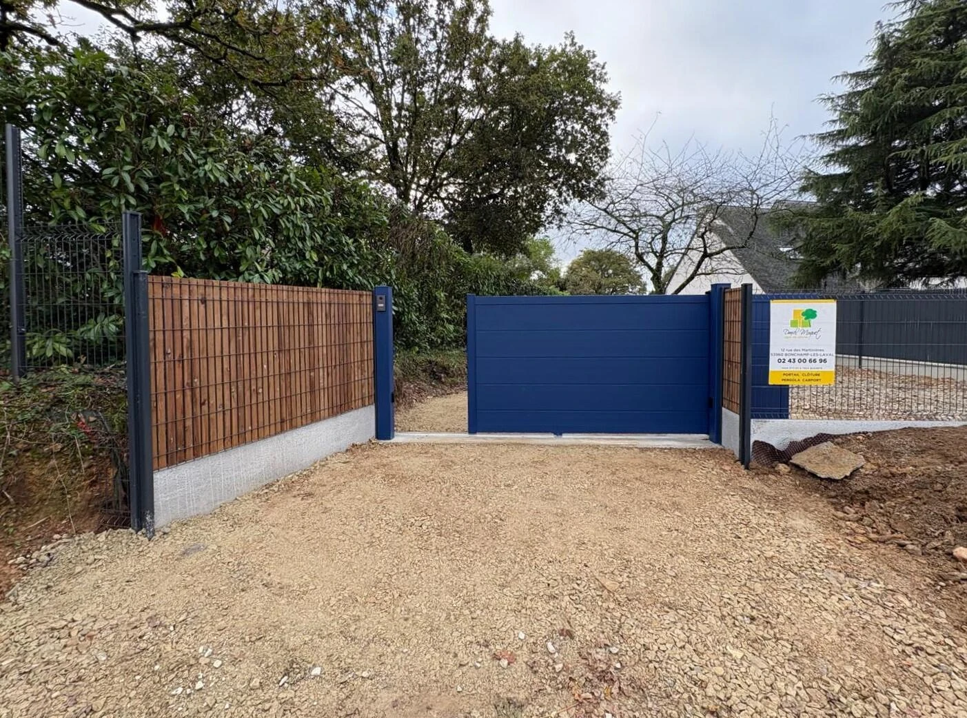 Portail coulissant aluminium DoMai'N Colmont