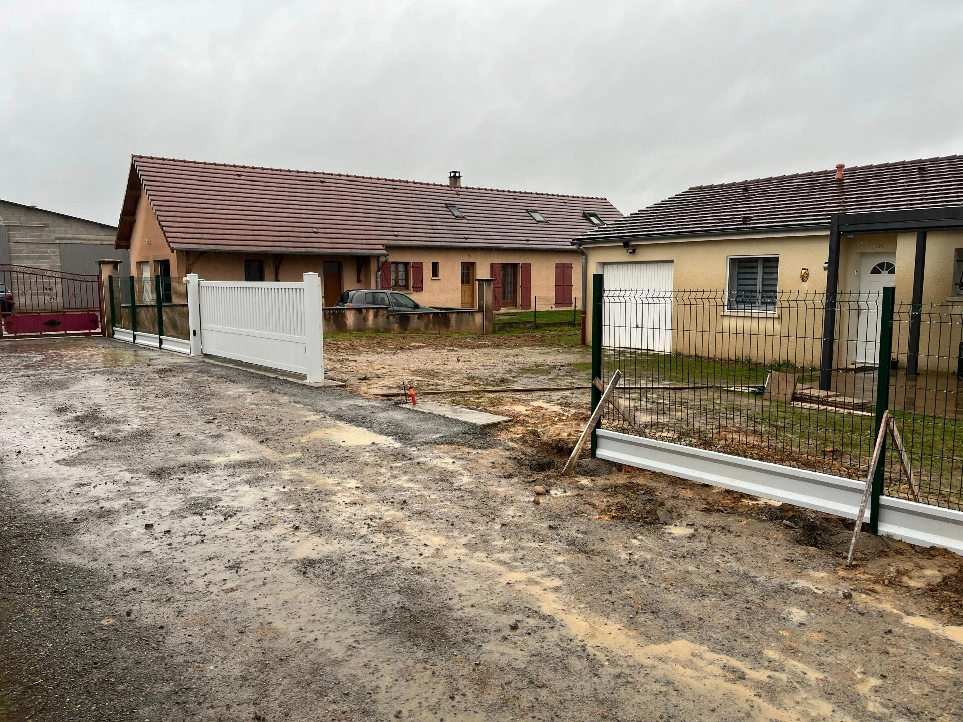Portail DoMaiN' Mayenne + DomaClo soubassement acier