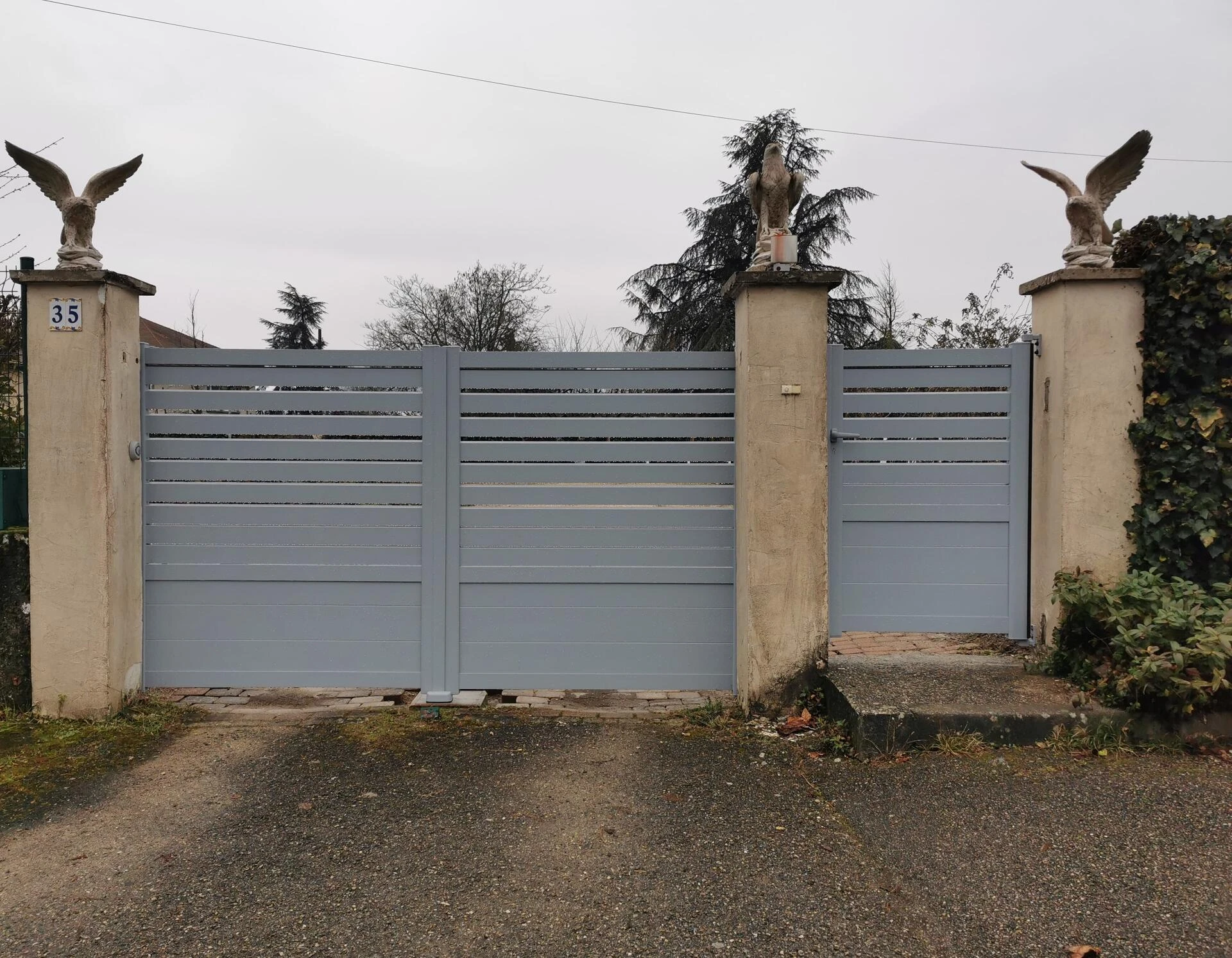 Portail et portillon aluminium