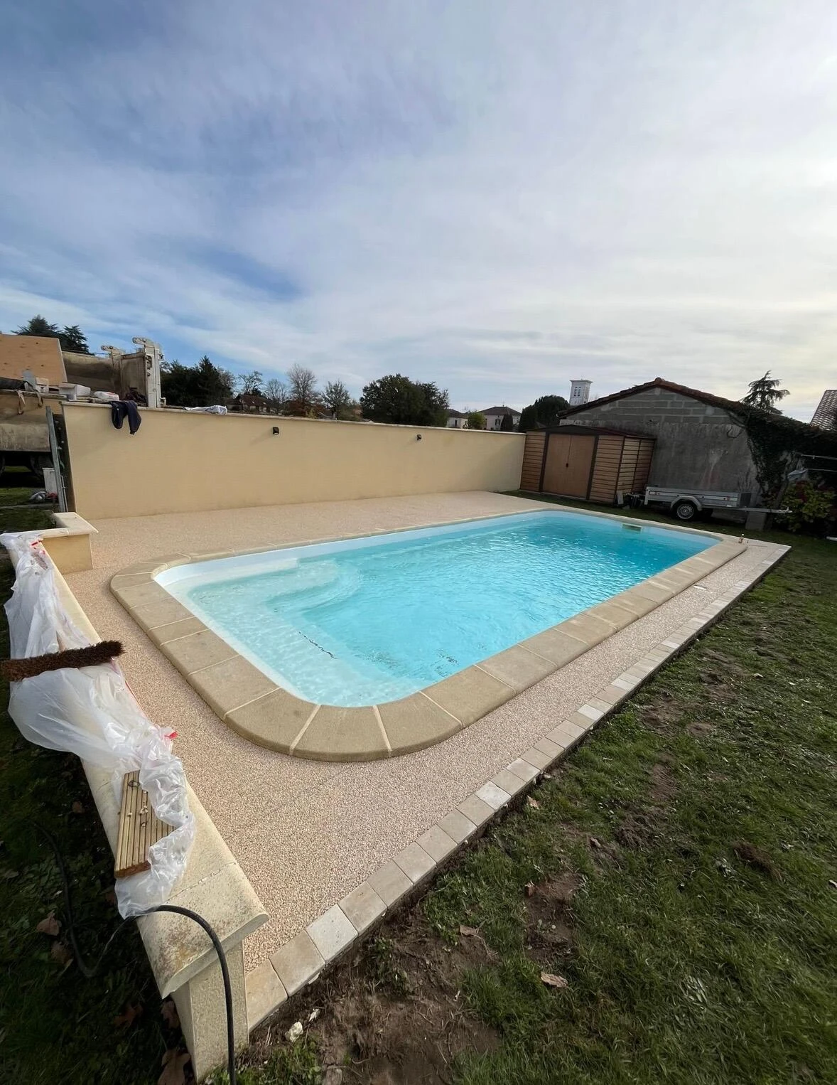 Tour de piscine en Hydrostar Tropique à Mont-De-Marsan