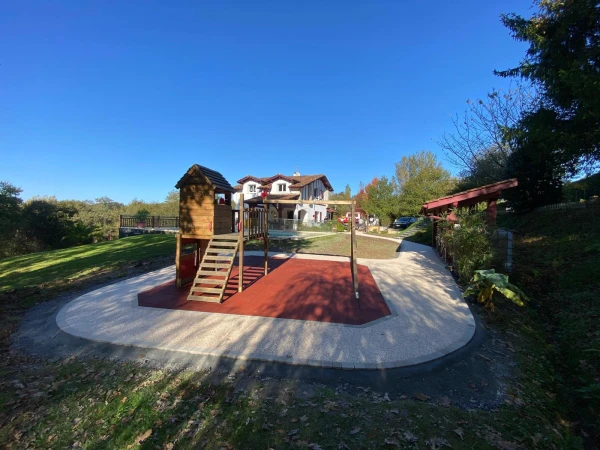 Aire de jeux en dm jeux et Hydrostar®