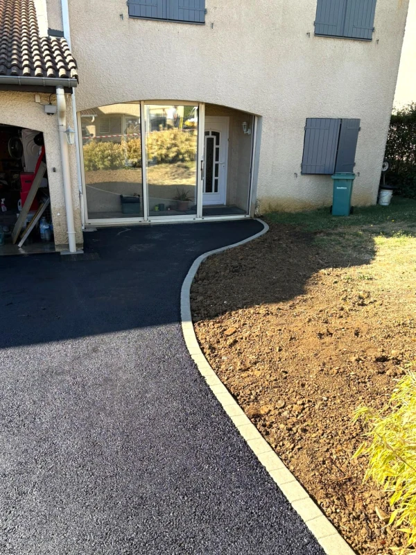 Allée de garage en enrobé à chaud