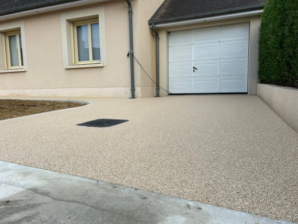 Allée de garage en Hydrostar® CREME