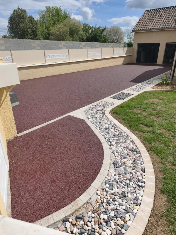 Allée de garage en Stardraine rouge