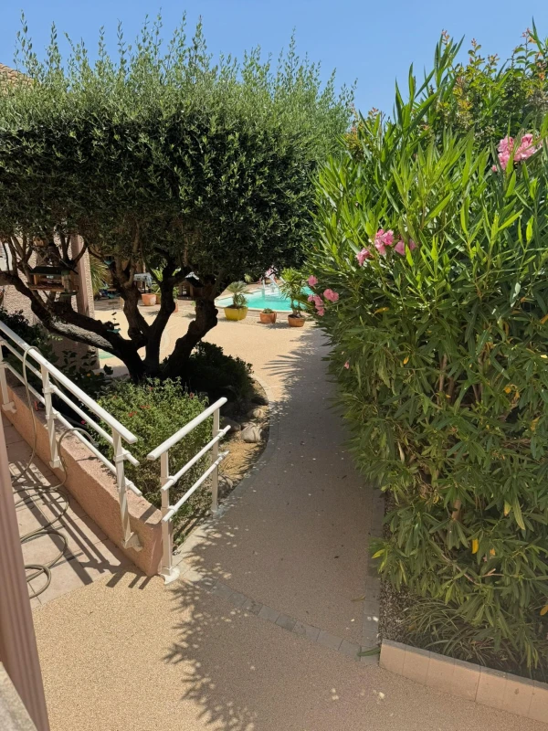 Allée de jardin en Hydrostar