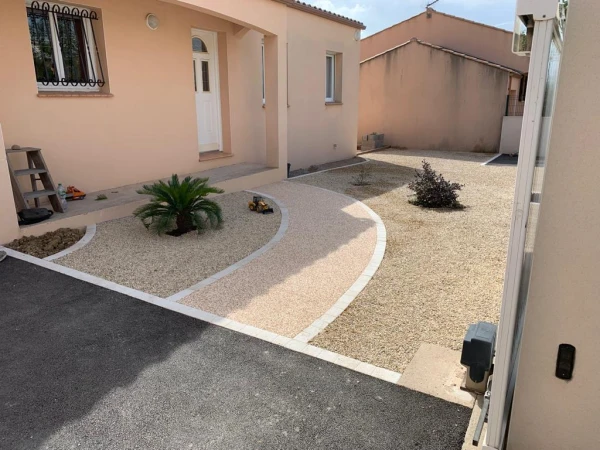 Allée piétonne en Alvéostar® et Hydrostar®