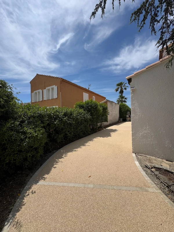 Allée piétonne en Hydrostar, à Béziers — photo 2