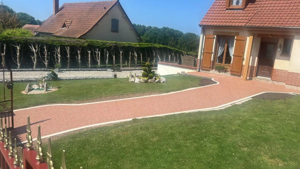 Allée piétonne en Hydrostar® et Pavé la couture®