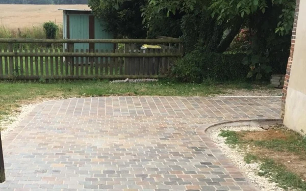 Allée piétonne en pavage