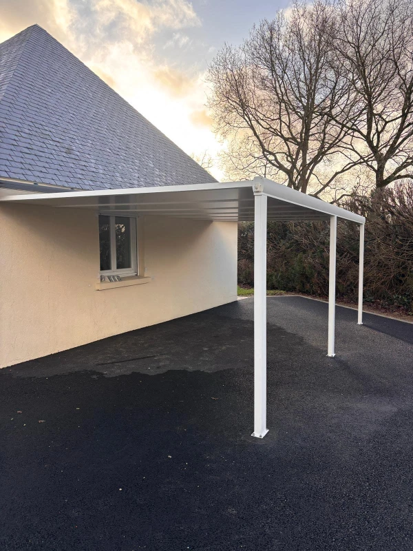 Carport blanc adossé double module
