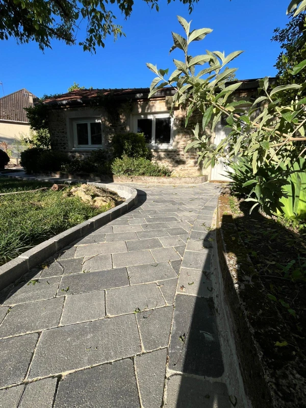 Chemin piéton en pavé Marjolaine Nuage