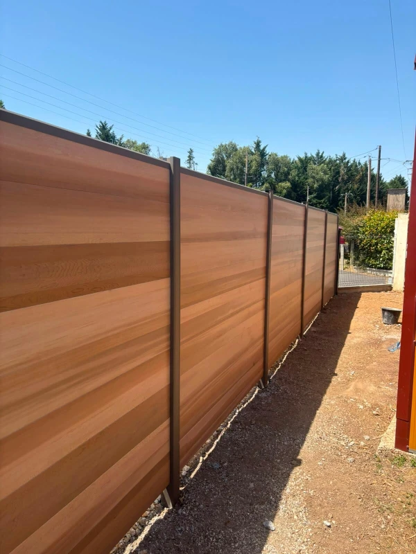 Clôture composite Red Cedar