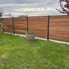 Clôture DoMaStyl' effet bois
