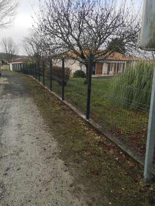 Clôture grillage rigide