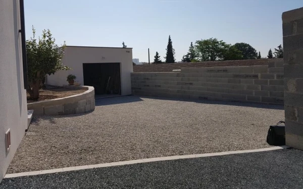 Cour en Alvéostar®