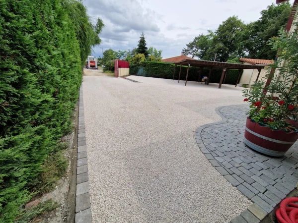 Cour en Alvéostar®
