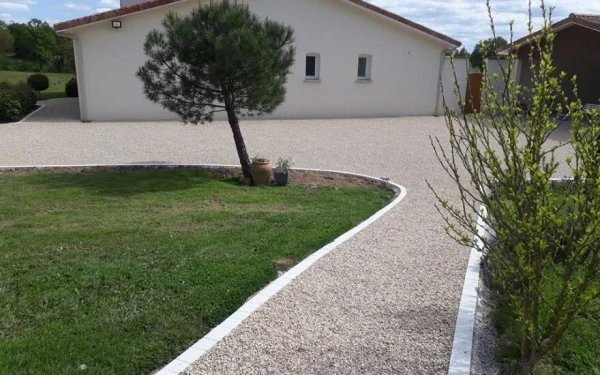 Cour en Alvéostar® - Entreprise Beltremieux