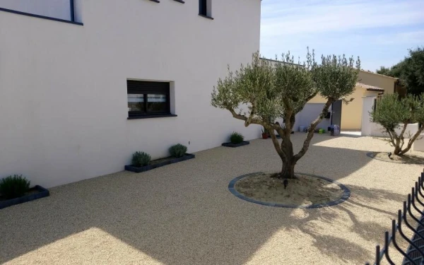 Cour en Alvéostar® et pavé La Couture®