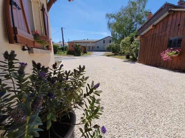 Cour en Alvéostar® et Pavé la couture®