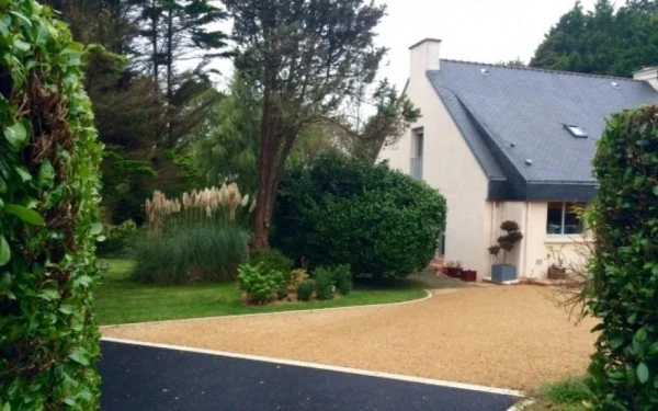 Cour en Gravistar® enrobé noir à chaud