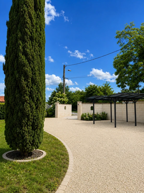 Cour en Gravistar et bordures pavés La Couture