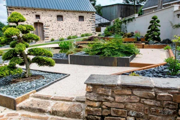 Cour en Gravistar® et Minéralstar ® avec Paillis Ardoise