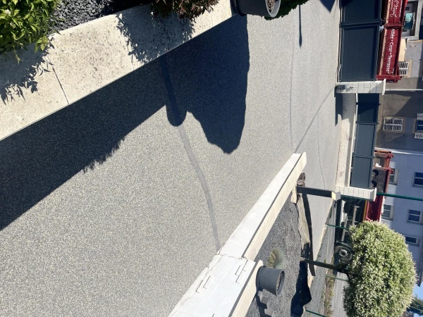 Cour en Hydrostar carossable et pavés La Couture
