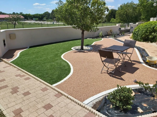 Cour en Hydrostar®, DM Green® et Pavé la Couture®