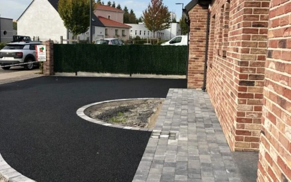 Cour en Stardraine® et pavage