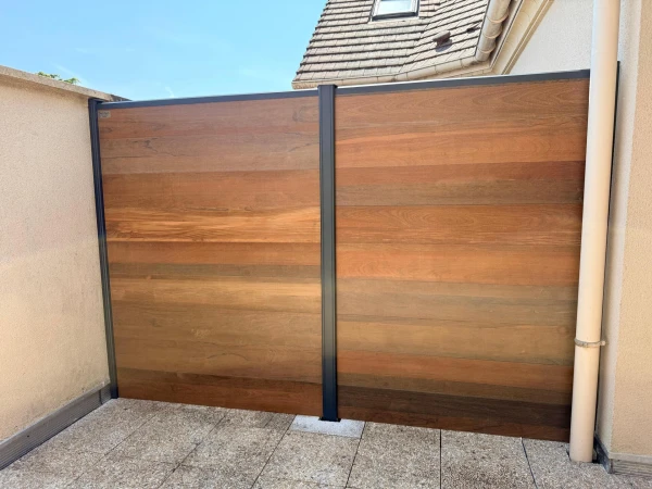 DOMASTYL IPÉ + POTEAU ALU 7016
