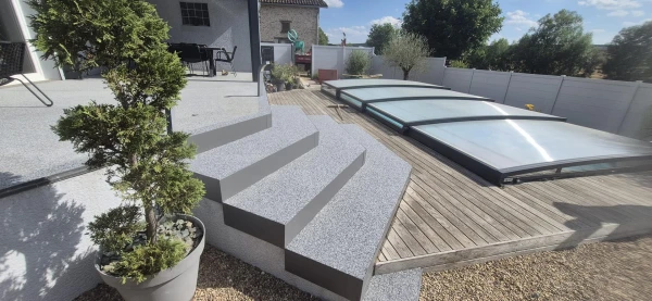 Escaliers en résine et contremarches en aluminium BSR