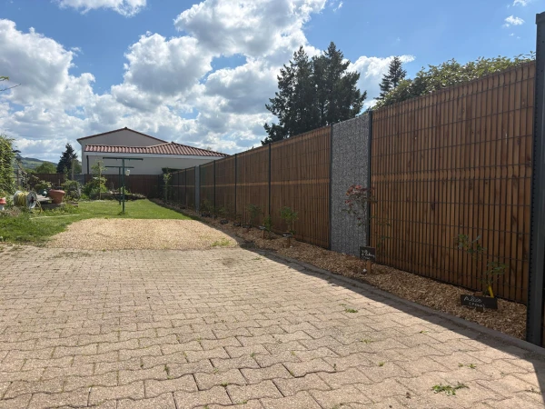 Grillage Rigide avec Occultation bois et Gabion