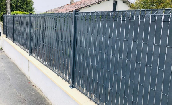 Grillage rigide avec occultation verticale pvc