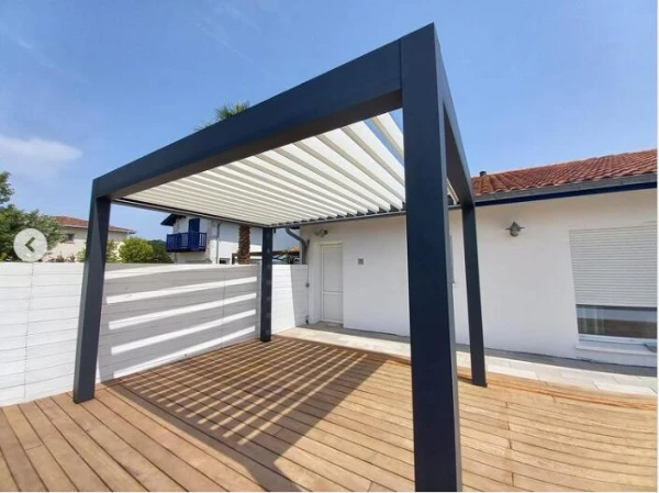 Pergola bioclimatique