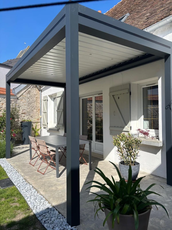 Pergola bioclimatique adossé Ventury +