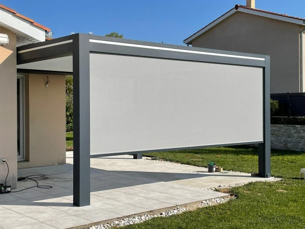 Pergola bioclimatique Prélude Intégrale avec store