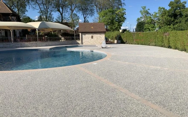 Plage de piscine en Hydrostar®