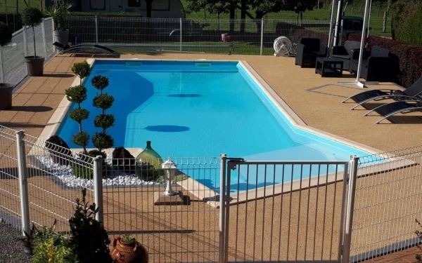 Plage de piscine en Hydrostar®