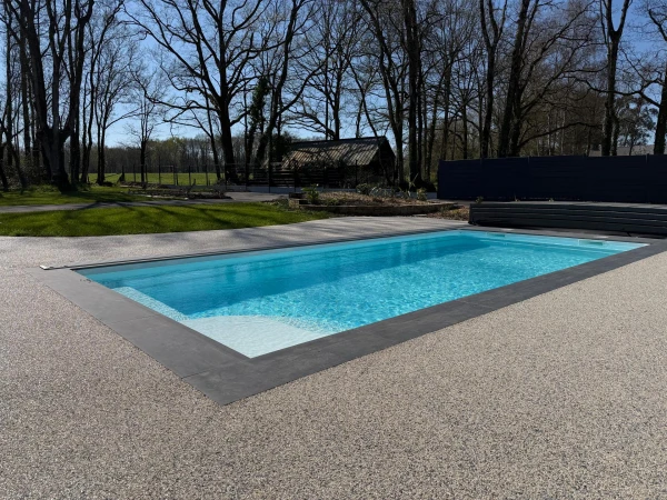 Plage de piscine en Hydrostar