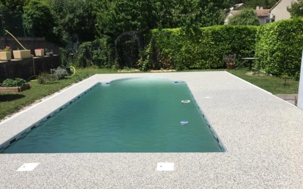 Plage de piscine en Hydrostar®